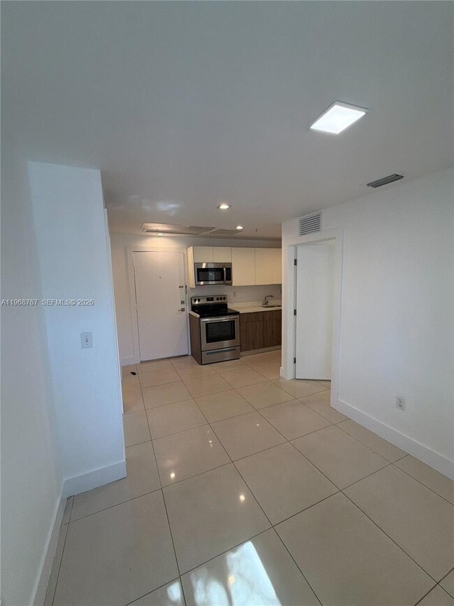 Photo - 829 SW 18th Ave Unit 109