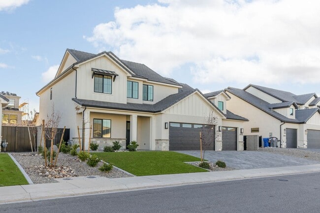 Photo - Gorgeous 5 bed 3.5 bath in Desert Canyons