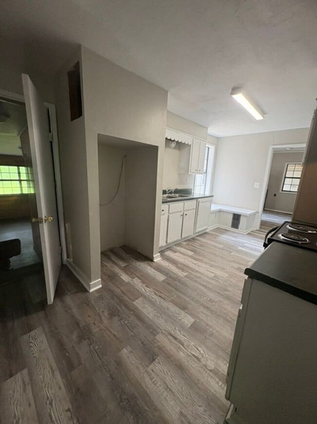 Photo - Renovated 3 Bedroom 1.5 Bath Home for Rent!