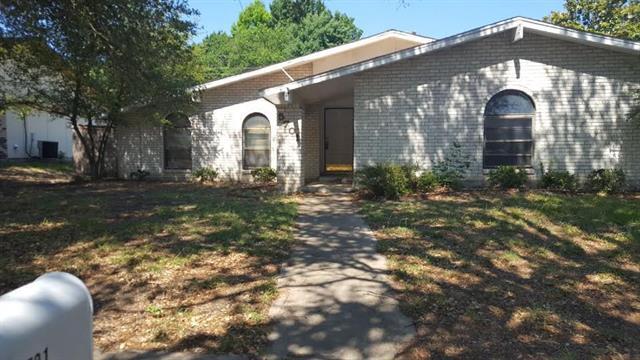 5701 Excalibur Dr