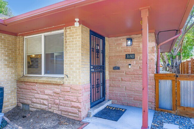 Photo - 3690 Grape St