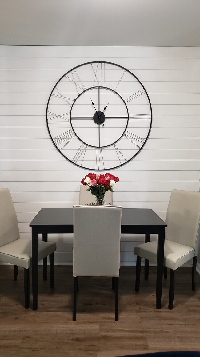 Photo - 3030 Barrymore St