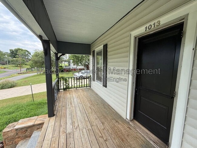 Photo - 1013 Terrace St
