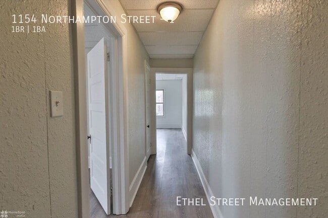 Photo - 1154 Northampton St Unit 1