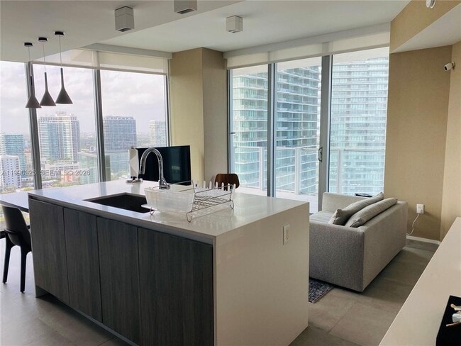 Photo - 2900 NE 7th Ave Unidad 2701