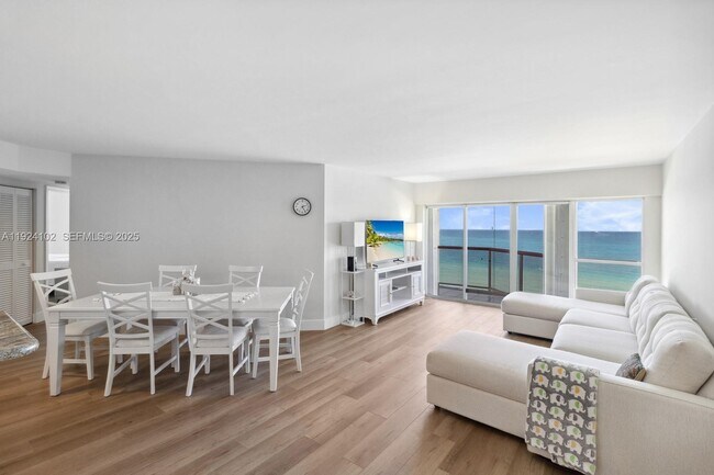Building Photo - 6767 Collins Ave Unit 909