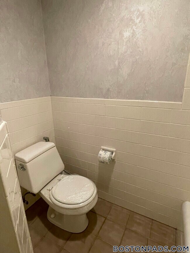 Photo - 385 Massachusetts Ave Unidad 75