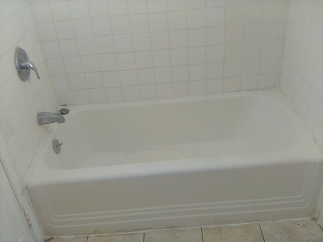 Photo - 594 Roosevelt Ave