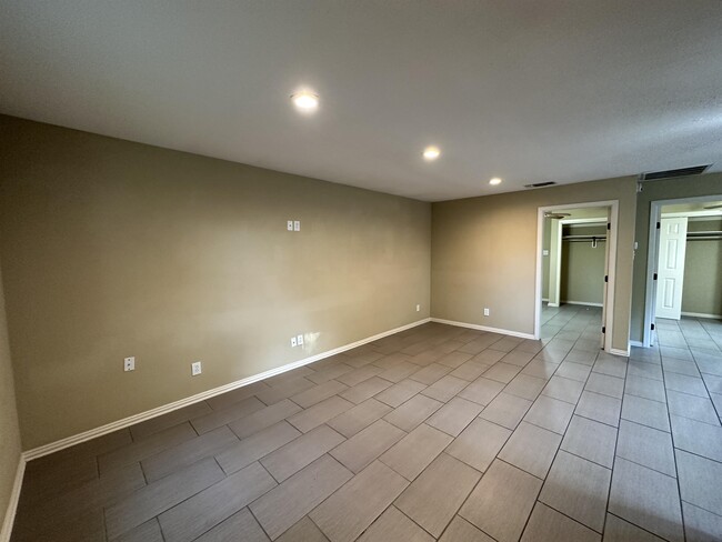 Photo - 1926 Laurelwood Dr