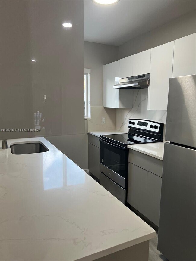 Photo - 1901 Johnson St Unit 2