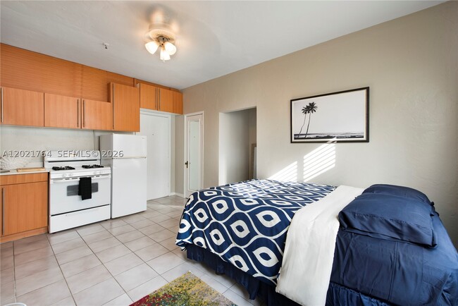 Photo - 3710 Collins Ave Unit N-305