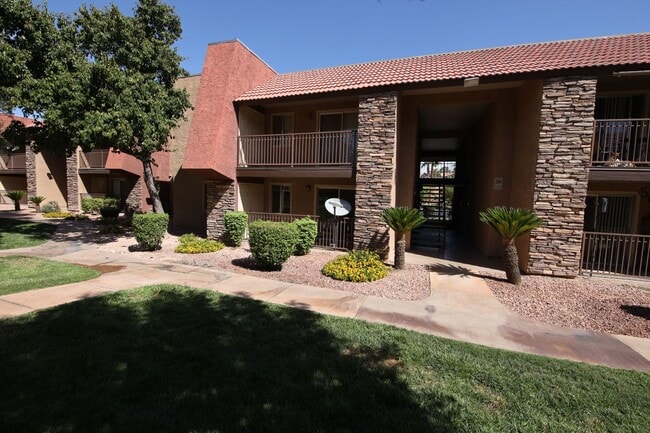 BELLA VITA CONDO - GUARD GATED - LOWER UNIT - BELLA VITA CONDO - GUARD GATED - LOWER UNIT Unit 115