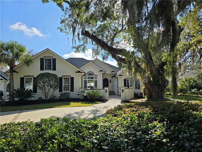 Photo - 205 Sutherland Dr