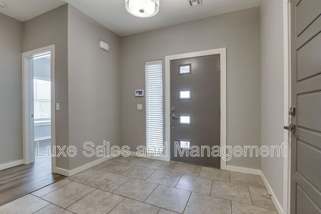Photo - 9428 NW 91st St
