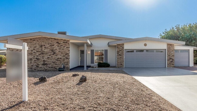 Building Photo - 10641 W Boswell Blvd