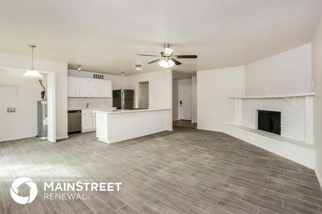 Photo - 603 Woodcrest Way