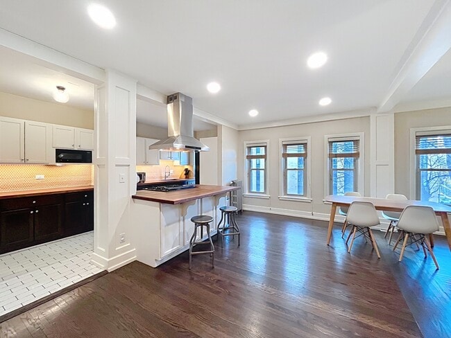 Photo - 2330 Euclid Heights Blvd Unidad 301