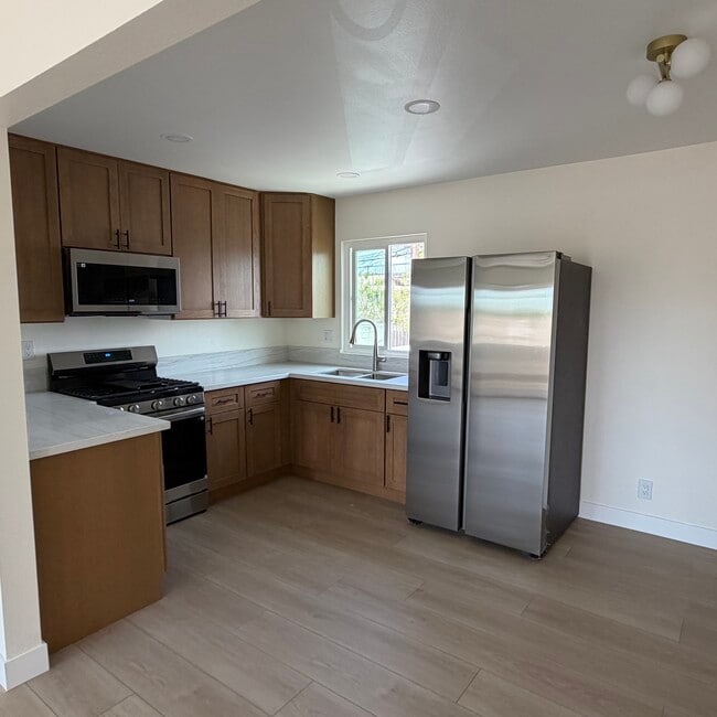 Kitchen - 4929 W 118th Plz Unit B