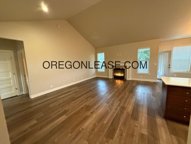 Photo - 4 bedroom 2 bath 1650 sqft Springfield home