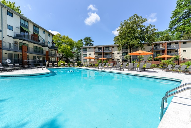 Área de piscina - Ansley Forest