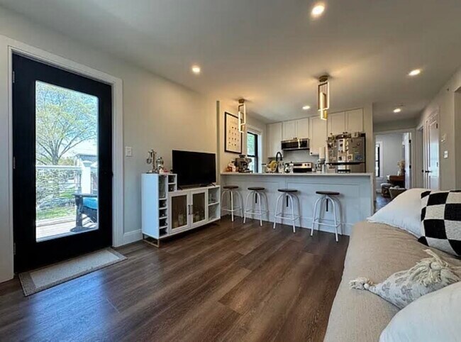 Photo - 35 Hunnewell Ave Unit 3