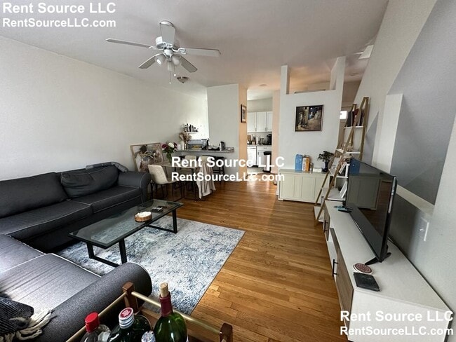 Photo - 8 Hingham St