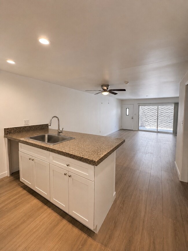 108 N Helberta Ave Unit 9