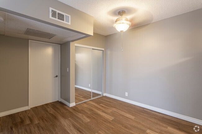 1HAB, 1BA - 754 ft² - Mesa Village Apartments