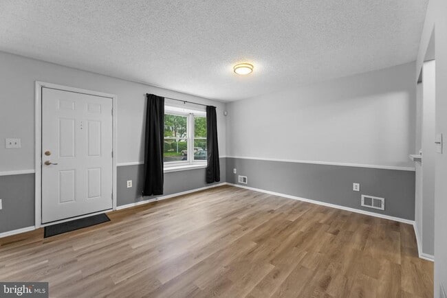 Photo - 66 Cheverny Ct