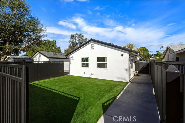 Building Photo - 22255 Wyandotte St