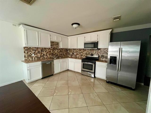 Photo - 2965 Clovis Ave