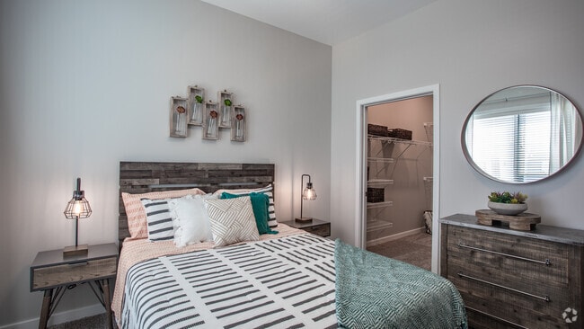 2BR,2BA,-The New Hampshire