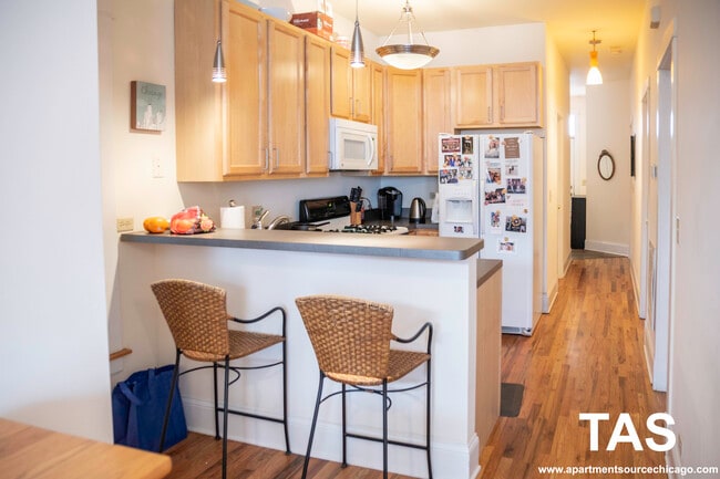 Photo - 1935 N Wood St Unit 1