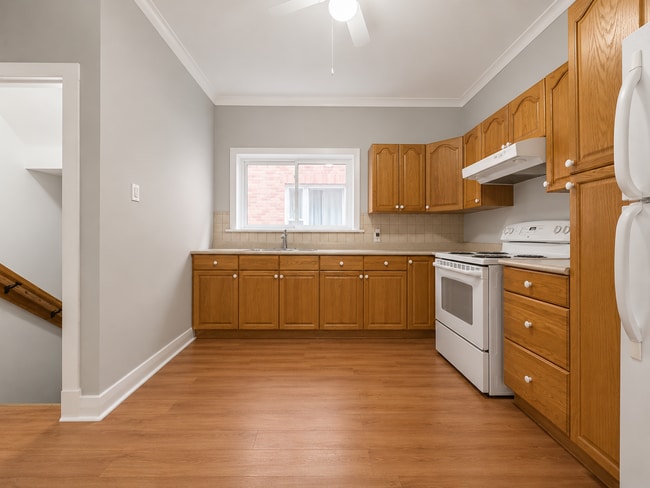 Building Photo - 257 Niagara St