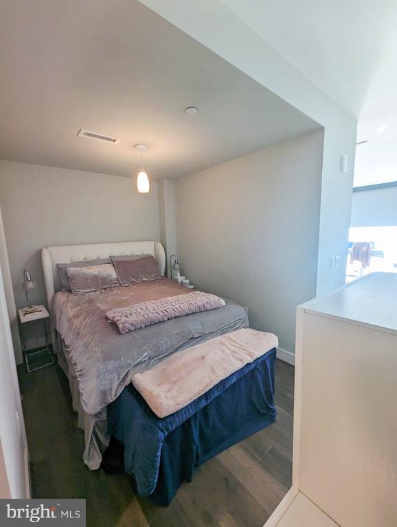 Photo - 1300 4th St SE Unit 902