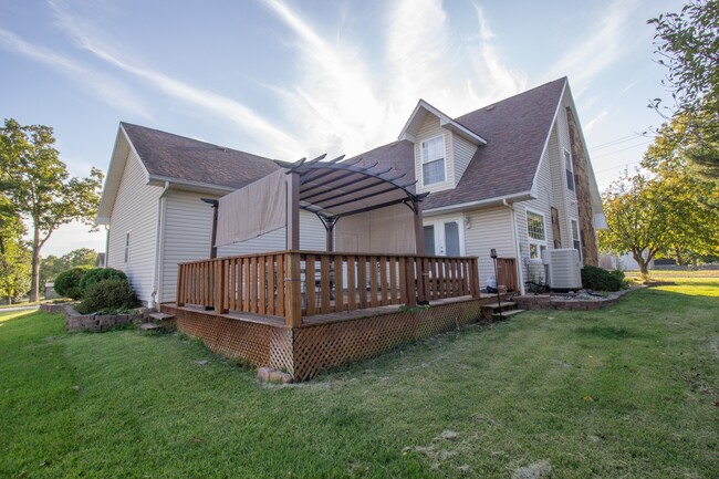 Photo - 111 Phoenix Ave