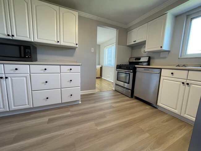 Photo - 304 Oneida St