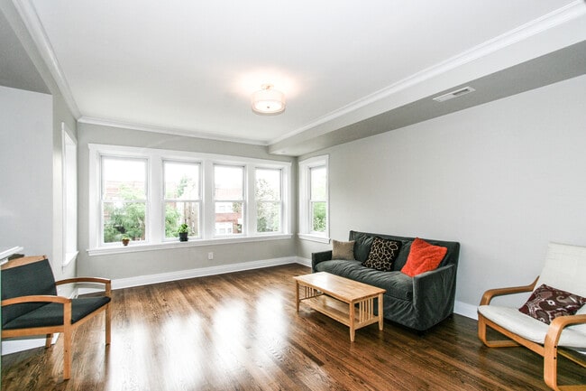 Photo - 5317 W Montrose Ave