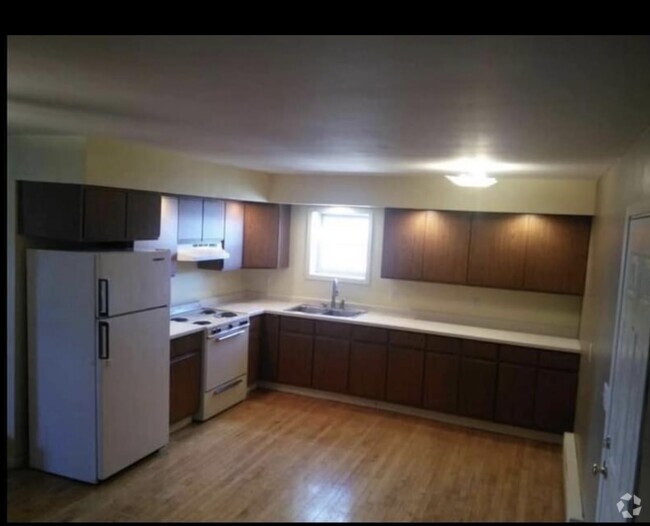 Building Photo - 4130 Clover Rd Unit A Rental
