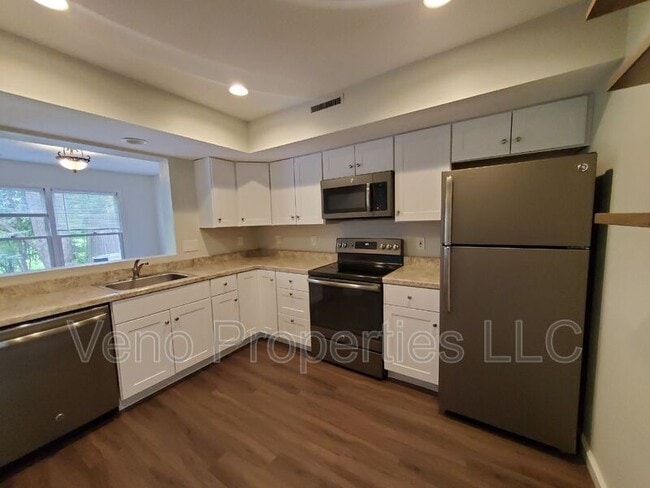 Photo - 66 Plaza Ave