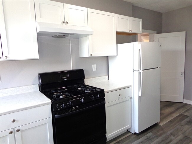 Photo - 411 Mt Auburn St Unidad 2