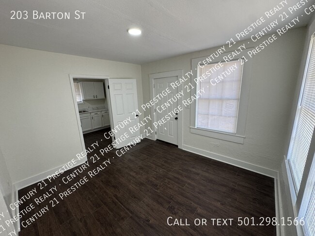 203 Barton St