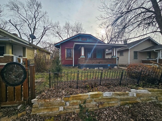 Photo - 2523 E 18th St