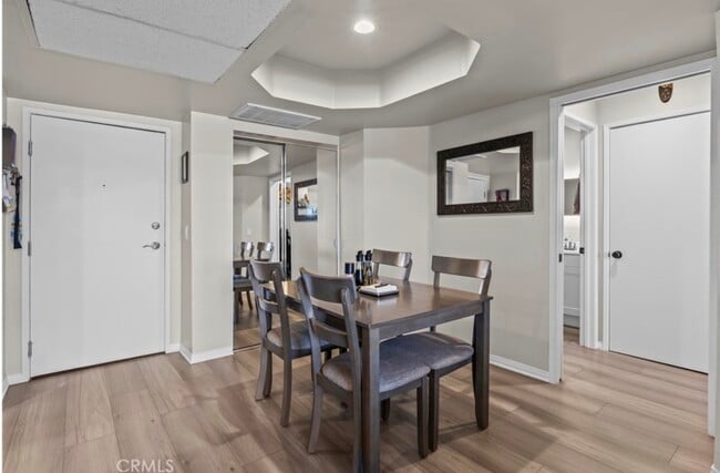 Photo - 20253 Keswick St Unit 323