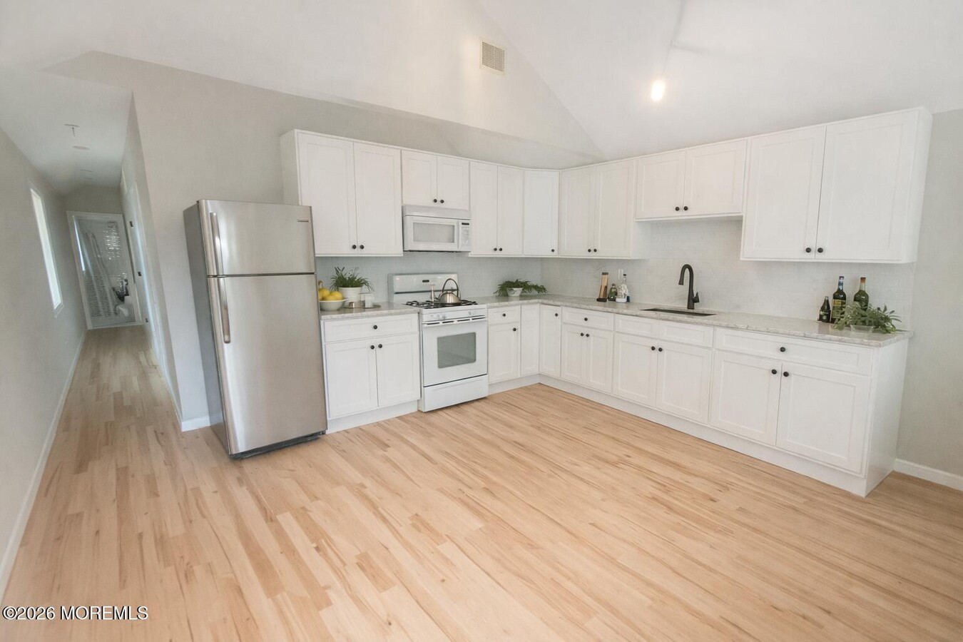 Photo - 98 Raritan Ave