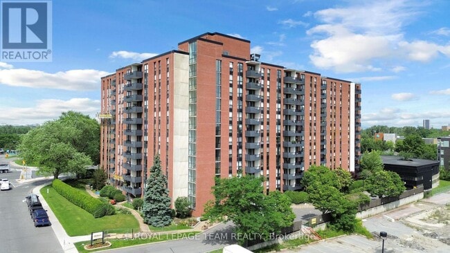 Photo - 2951 Riverside Dr. Unit 306