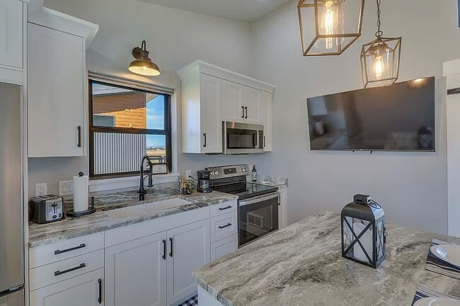 Photo - 1030 Farmhouse Ln