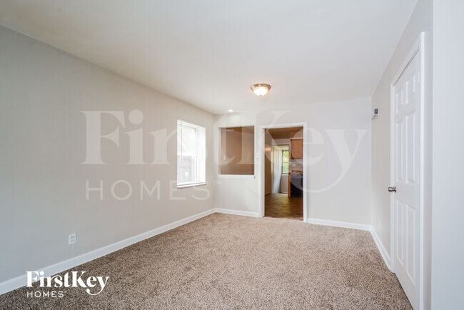 Photo - 1085 Colby Ave