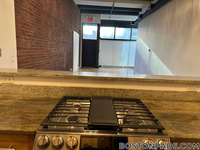 Photo - 254 Friend St Unit 1