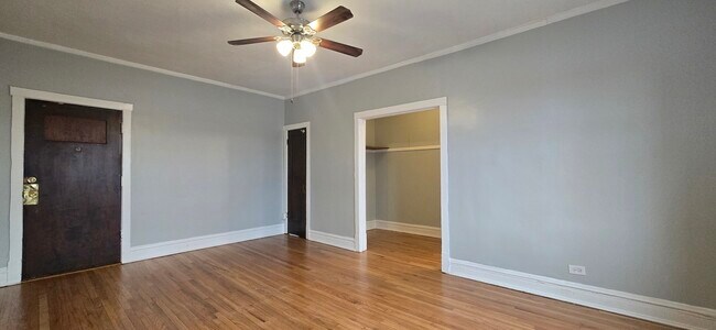 Photo - 3412 W Montrose Ave Unidad 305